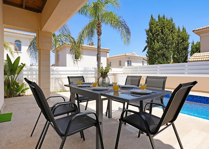 Angelina - 300m From Kapparis Vila *