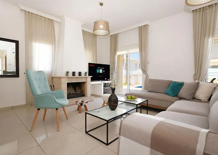 Angelina - 300m From Kapparis Vila