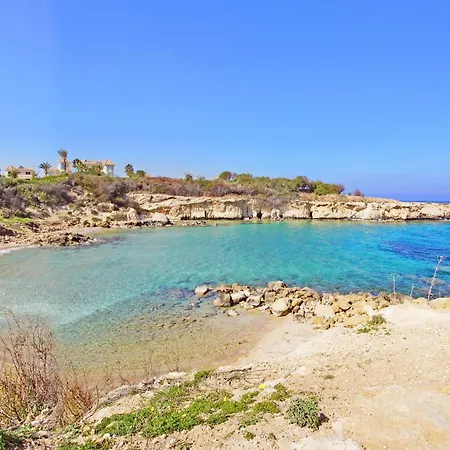 Vakantiehuis Angelina - 300m From Kapparis Paralimni
