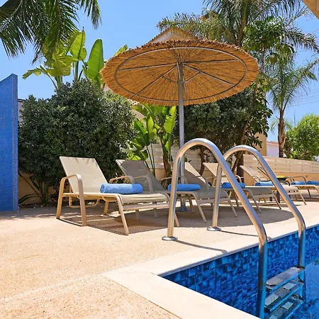 Angelina - 300m From Kapparis *