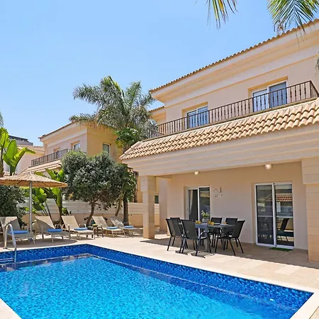 Angelina - 300m From Kapparis Paralimni