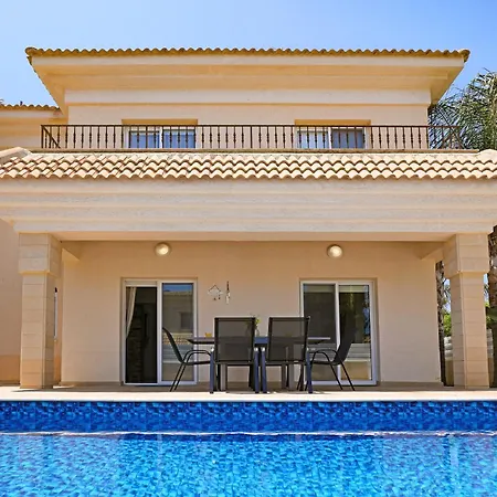 Angelina - 300m From Kapparis