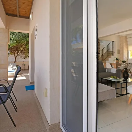 Angelina - 300m From Kapparis * Paralimni