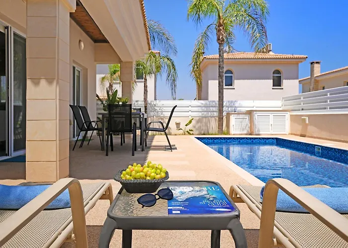 Villa Angelina - 300m From Kapparis Paralímni