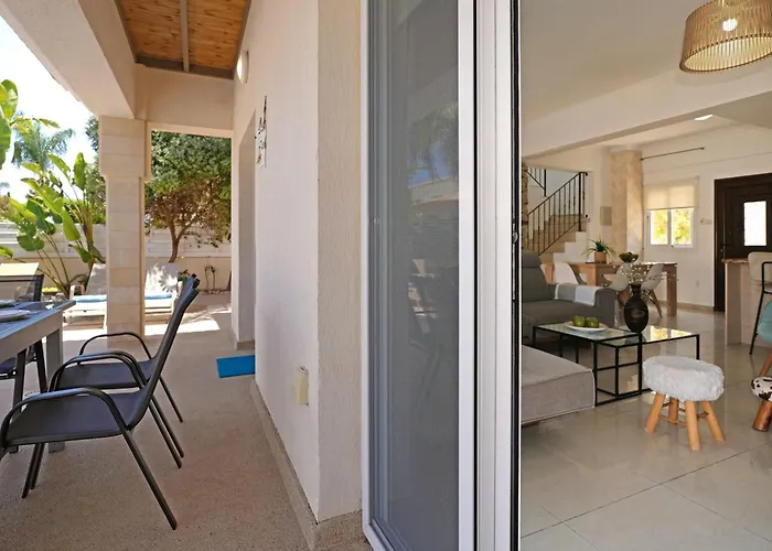 Angelina - 300m From Kapparis * 파라림니