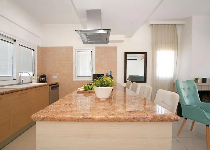 Angelina - 300m From Kapparis